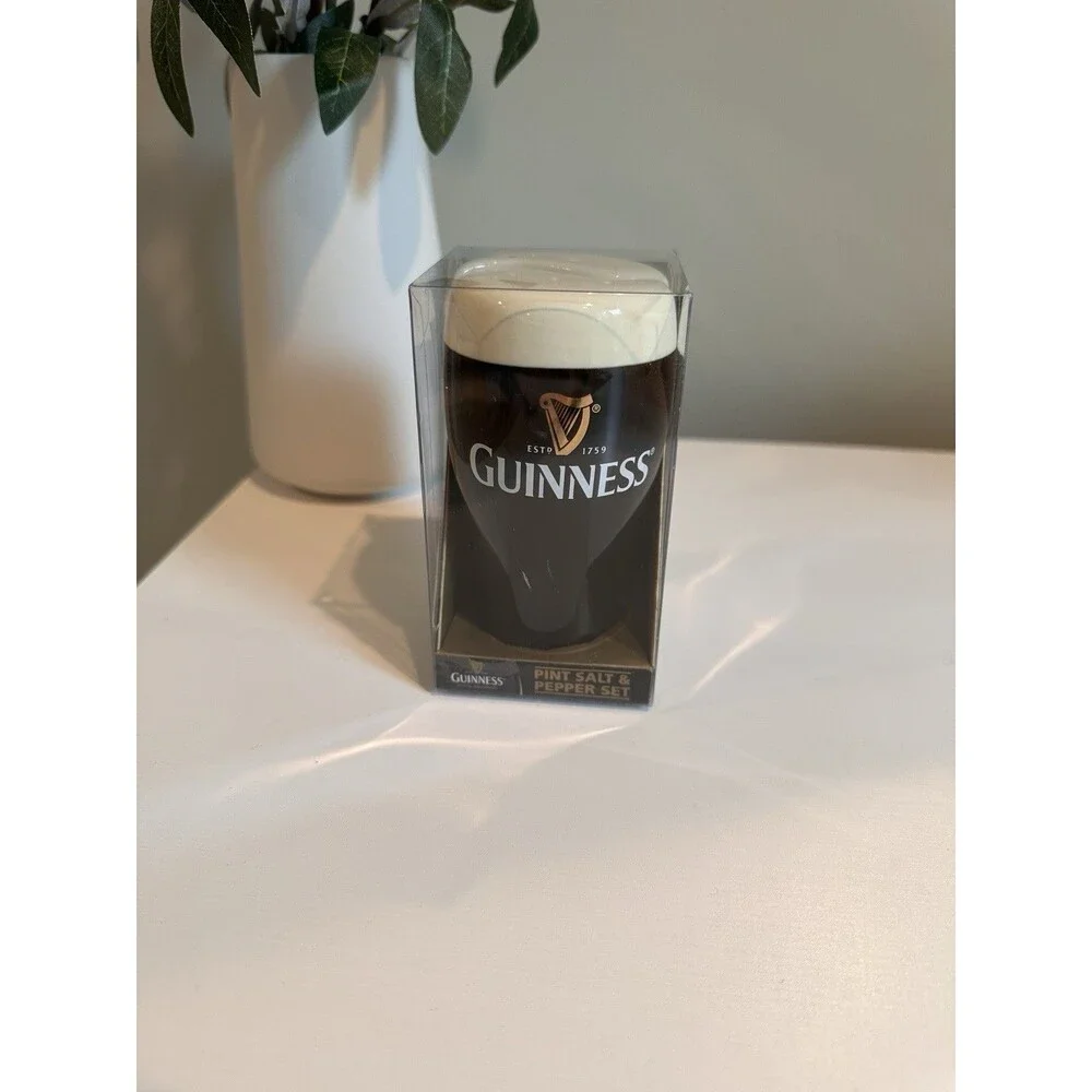 Guinness Pint Glass Salt and Pepper Shakers Set Ceramic Yin Yang New In Box